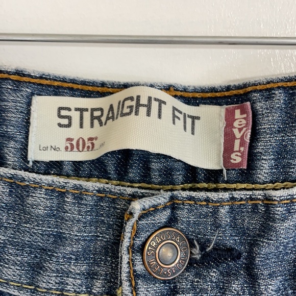 Men’s Levi 505 Jeans - Picture 2 of 6